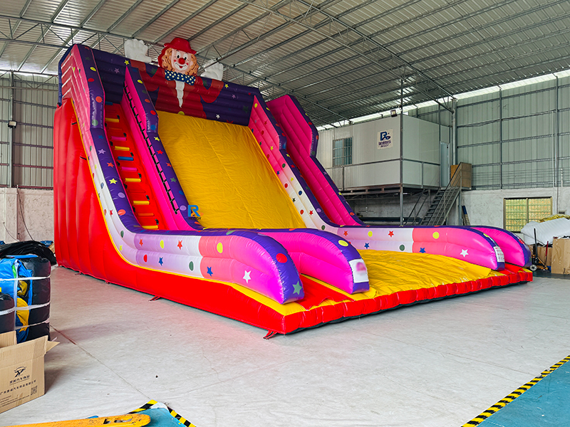 colwn big inflatable slide oman
